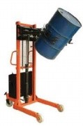 1/2 Tấn Xe nâng thùng phi XCE Ø70-05     CÔNG TY CỔ PHẦN MẮT VÀNG