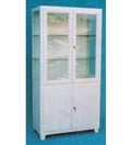 Tủ đựng thuốc và dụng cụ