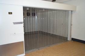 Màn nhựa PVC ngăn bụi 